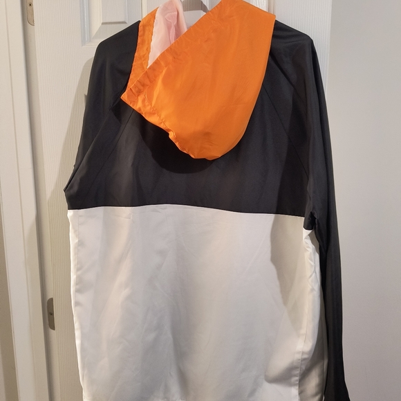 Dragonball Z jacket with hood - Picture 2 of 5